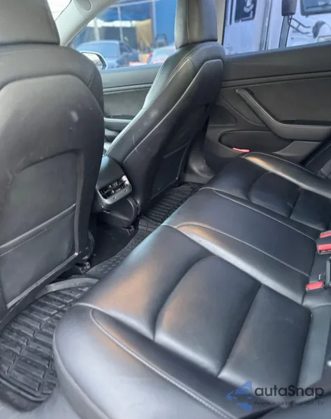 2019 Tesla Model 3 z USA, uszkodzony, nr VIN 5YJ3E1EA9KF310013